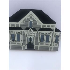 The Cat’s Meow  Bed and Breakfast Series Victorian Mansion. 1995 Vintage